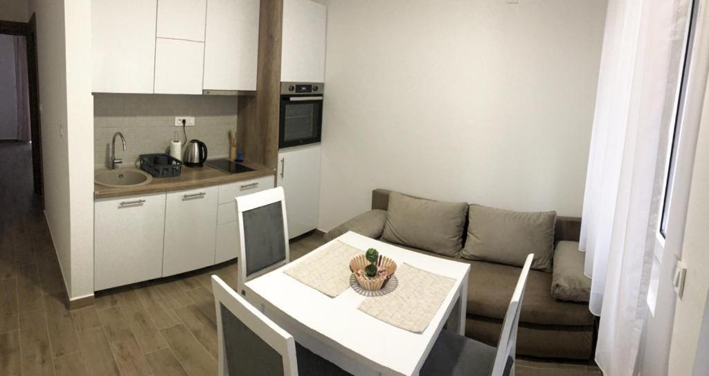 Apartmani Cupara Tivat Extérieur photo